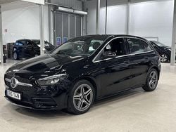 Svart Begagnad 2022 Mercedes B250e AMG Minibuss | 269 900 kr