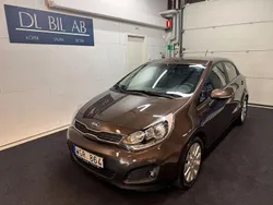 Brun Begagnad 2013 Kia Rio Halvkombi | 79 800 kr (Marknadspris)