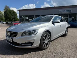 Silver Begagnad 2015 Volvo V60 Summum Kombi | 149 900 kr (Marknadspris)