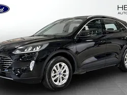 Svart (black) Begagnad 2022 Ford Kuga Titanium SUV | 269 900 kr (Marknadspris)