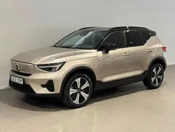 Ljusgrå Begagnad 2022 Volvo XC40 Core SUV | 359 500 kr