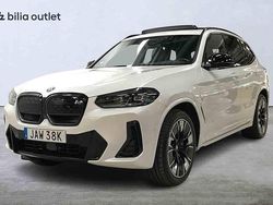 Vit Begagnad 2024 BMW iX3 Comfort Edition SUV | 599 900 kr (Marknadspris)