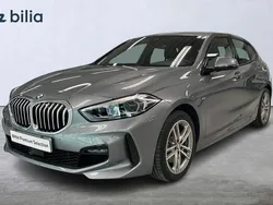 Grå Begagnad 2023 BMW 118 M Sport Halvkombi | 339 900 kr (Dyr)