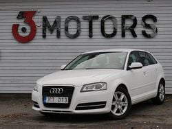 Vit Begagnad 2011 Audi A3 Sportback Attraction Halvkombi | 69 900 kr (Marknadspris)