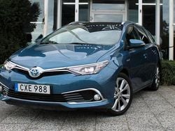 Blå Begagnad 2016 Toyota Auris Touring Sports Executive Kombi | 179 900 kr (Marknadspris)