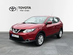 Röd Begagnad 2015 Nissan Qashqai SUV | 139 900 kr (Lite dyr)