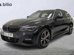 Svart Begagnad 2022 BMW 330e M Sport Kombi | 449 900 kr
