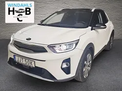 Vit Begagnad 2020 Kia Stonic Advance SUV | 187 000 kr (Marknadspris)