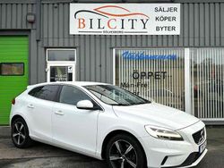 Vit Begagnad 2019 Volvo V40 R-Design Halvkombi | 159 900 kr (Marknadspris)