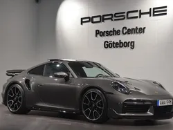 Mörkgrå (grey) Begagnad 2024 Porsche 911 Turbo S Sportkupé | 2 799 000 kr