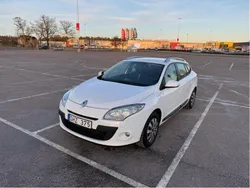 Vit Begagnad 2011 Renault Mégane GrandTour Kombi | 49 500 kr (Marknadspris)