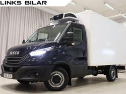 Mörkblå (blå) Begagnad 2023 Iveco Daily Van | 379 700 kr (Bra pris)