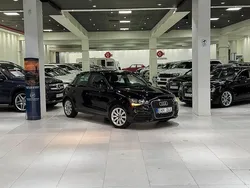 Svart Begagnad 2012 Audi A1 Sportback Sport Halvkombi | 72 900 kr (Marknadspris)