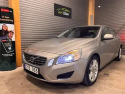 Silver Begagnad 2012 Volvo S60 Momentum Sedan | 104 900 kr (Marknadspris)