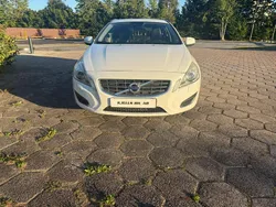 Vit Begagnad 2013 Volvo V60 Momentum Kombi | 122 000 kr (Marknadspris)