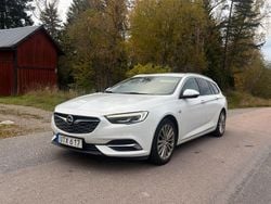 Vit Begagnad 2017 Opel Insignia Business Kombi | 139 000 kr (Superpris)