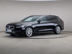 Svart Begagnad 2022 Volvo V90 Momentum Kombi | 279 000 kr (Bra pris)