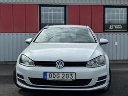 Vit Begagnad 2016 VW Golf VII Kombi | 122 900 kr (Marknadspris)
