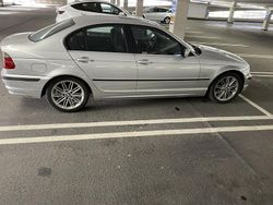 Grå Begagnad 2000 BMW 320 Sedan | 105 000 kr