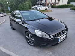 Svart Begagnad 2012 Volvo V60 R-Design Kombi | 65 000 kr (Marknadspris)