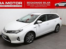 Vit Begagnad 2014 Toyota Auris Touring Sports Edition Kombi | 139 800 kr (Marknadspris)