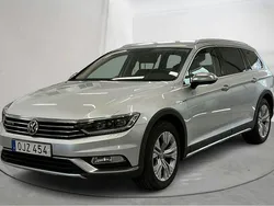 Silver Begagnad 2017 VW Passat Sedan | 181 000 kr (Marknadspris)
