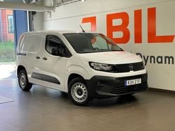 Vit (vit kaolin) Ny 2024 Opel Combo Minibuss | 318 625 kr (Marknadspris)