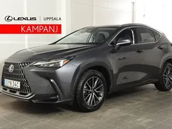 Grå Begagnad 2023 Lexus NX450h+ Business Edition SUV | 569 900 kr (Marknadspris)