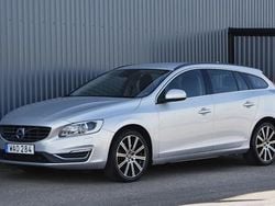 Silver Begagnad 2018 Volvo V60 Momentum Kombi | 199 000 kr (Bra pris)