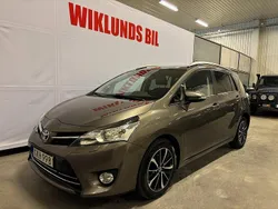 Mörkgrå Begagnad 2017 Toyota Verso Multidrive S Minibuss | 189 899 kr (Marknadspris)