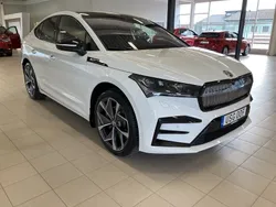 Vit (moon white metallic) Begagnad 2023 Skoda Enyaq iV RS SUV | 449 900 kr
