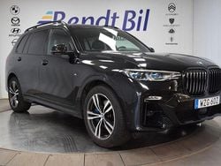 Svart Begagnad 2022 BMW X7 M Sport SUV | 899 500 kr (Marknadspris)