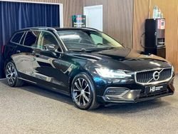 Svart Begagnad 2020 Volvo V60 Momentum Kombi | 179 400 kr (Marknadspris)