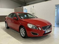 Röd Begagnad 2010 Volvo S60 Summum Sedan | 109 900 kr (Marknadspris)