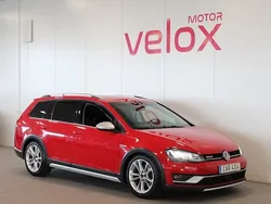 Röd Begagnad 2015 VW Golf Alltrack Kombi | 134 900 kr (Marknadspris)