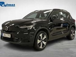 Svart Begagnad 2022 Volvo XC40 Core SUV | 329 900 kr