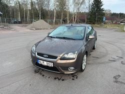 Grå Begagnad 2007 Ford Focus Cabriolet Cab | 39 900 kr