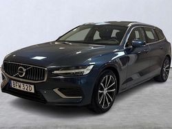 Blå Begagnad 2023 Volvo V60 Plus Kombi | 429 900 kr (Marknadspris)