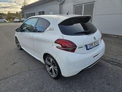 Begagnad 2016 Peugeot 208 GTi Halvkombi | 85 000 kr