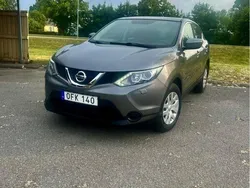 Grå Begagnad 2016 Nissan Qashqai SUV | 70 000 kr