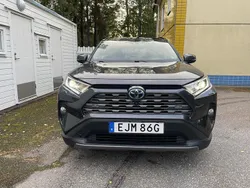Grå Begagnad 2019 Toyota RAV4 Hybrid Executive SUV | 344 000 kr (Marknadspris)