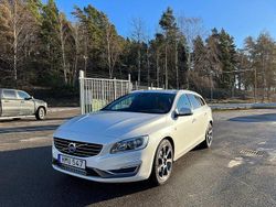 Vit Begagnad 2014 Volvo V60 Ocean Race Kombi | 164 900 kr (Marknadspris)