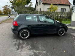 Svart Begagnad 2006 VW Golf V Trendline Halvkombi | 24 499 kr