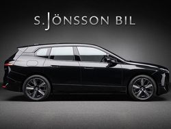 Svart Begagnad 2023 BMW iX Comfort Edition SUV | 749 000 kr (Marknadspris)