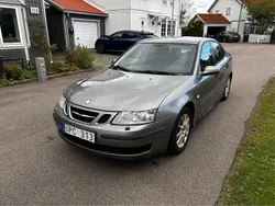 Grå Begagnad 2004 Saab 9-3 Linear Sedan | 20 000 kr (Marknadspris)