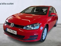 Röd Begagnad 2015 VW Golf VII Style Halvkombi | 119 800 kr (Marknadspris)