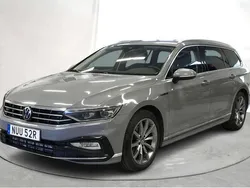 Grå Begagnad 2022 VW Passat GT Sedan | 269 000 kr (Marknadspris)