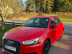 Röd Begagnad 2016 Audi A1 Sportback Sport Halvkombi | 89 000 kr (Bra pris)
