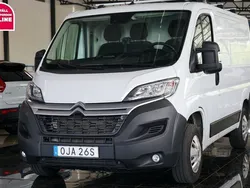 Vit Begagnad 2023 Citroën Jumper Minibuss | 259 500 kr (Marknadspris)
