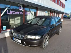 Svart Begagnad 2001 Volvo XC70 SUV | 39 900 kr (Marknadspris)